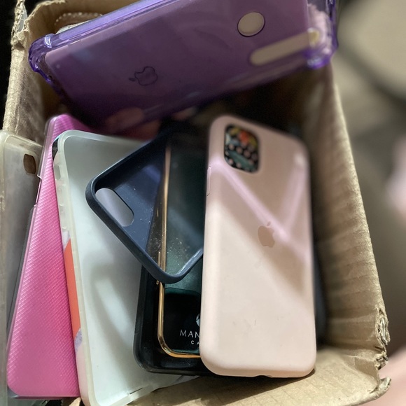 Cell phone cases. - Picture 4 of 4